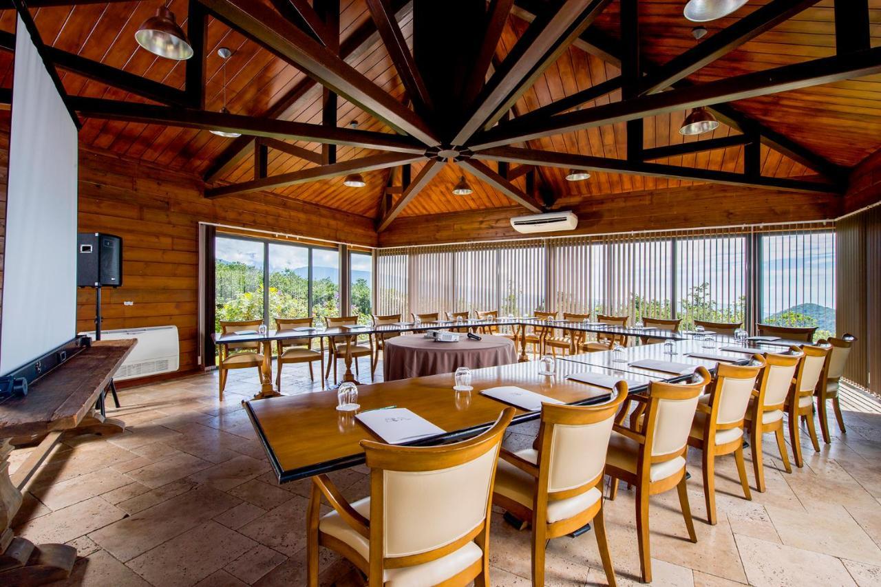 Diana Dea Lodge Sainte Anne Exterior foto
